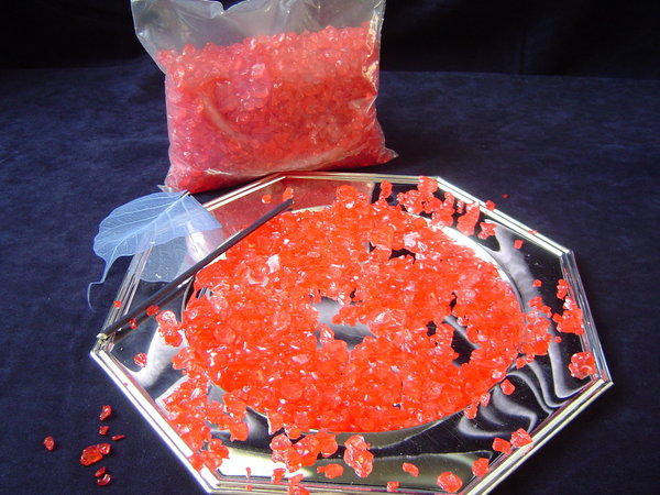 Glassteine klein mit Farbschimmer rot (1kg/2,95€)